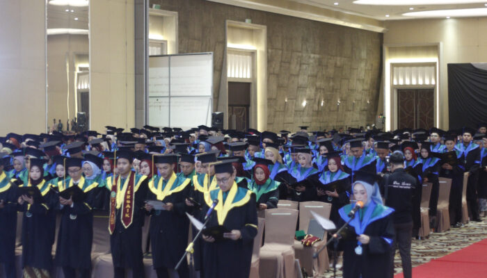 Gelar Wisuda dan Milad: Lulusan Unisa Bandung Didorong Jadi Pionir Inovasi dan Dakwah di Era Digital