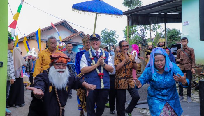 Pj. Wali Kota Cimahi Resmikan Pembangunan Ipal Skala Permukiman Dan Pembangunan Tangki Septik Individual