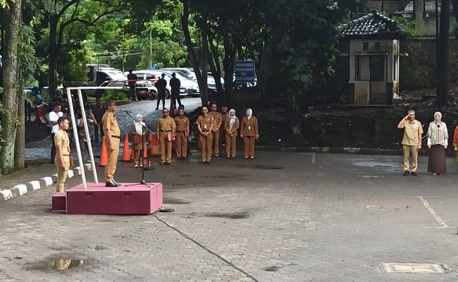Hari Pertama Menjabat Pj. Walikota Cimahi, Benny Bachtiar Hadiri Apel Bersama