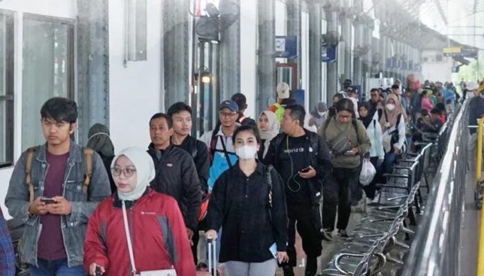 Pemesanan KA Tambahan Angkutan Lebaran 2025 Dibuka, KAI Daop 2 Bandung Persiapkan KA Parahyangan Fakultatif dan Lodaya Tambahan