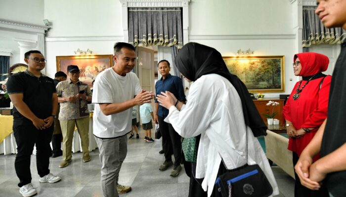 Bey Machmudin Silaturahmi dengan Keluarga Alm. Gubernur Mashudi di Gedung Negara Pakuan