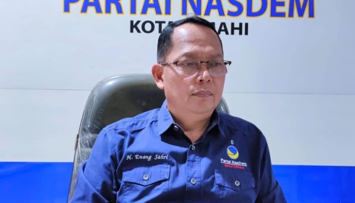 Enang Sahri Lukmansyah Tuai Protes Usai Bersikukuh Pertahankan Jabatan
