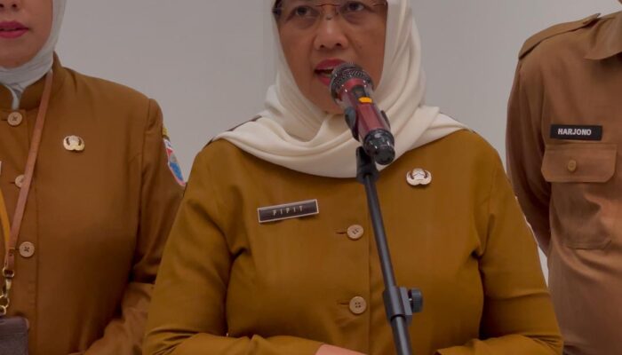 Pj Sekda Kota Cimahi Maria Fitriana Gelar Konferensi Pers Terkait Nasi Basi Dalam Acara Tasyakur Bin Ni’mah Pemkot Cimahi