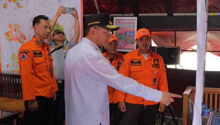 Wagub Erwan Tinjau Arus Mudik di Terminal Ciakar Sumedang