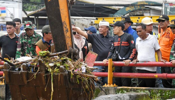 Sekda Jabar Tinjau Banjir Cimanggung, Tekankan Pencegahan dan Solusi