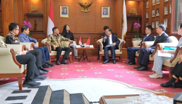 Jabar Gandeng GTVTC Tiongkok untuk Tingkatkan SDM dan Teknologi Kendaraan Energi Baru