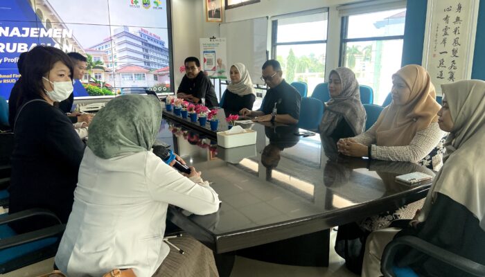 Kolaborasi Internasional: RSUD Al Ihsan dan Unisa Bandung Sambut Delegasi Nisshin Iryou Shokuhin