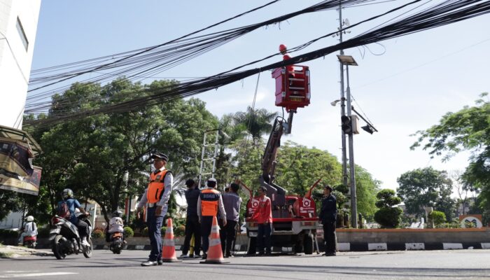 Pemkot Cimahi Mulai Program Perapihan Kabel Fiber Optik untuk Wujudkan Kota Tertib dan Estetis