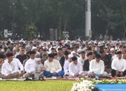 Gubernur Dedi Mulyadi Salat Idulfitri Bersama Ribuan Warga di Bandung