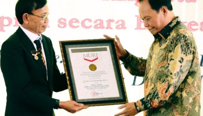 Museum Rekor Indonesia Apresiasi Yod Mintaraga, 8 Periode Mengabdi Tanpa Henti