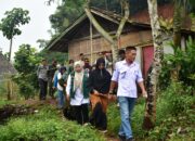 Kunjungi Warga Terdampak Longsor Nagreg, Emma Dety Pastikan Kebutuhan Dasar Terpenuhi