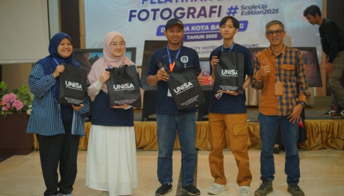 Bangun Kreativitas Generasi Muda: Unisa Bandung Gelar Pelatihan Dasar Fotografi