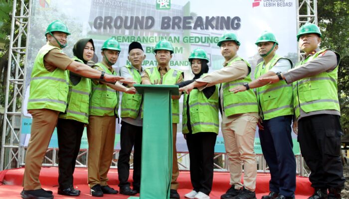 Bupati Bandung Resmikan Pembangunan Gedung BKPSDM Senilai Rp 10 Miliar