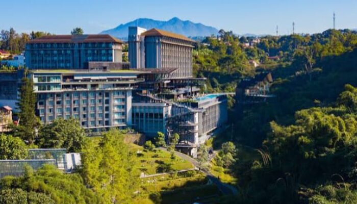 Geger! The GAIA Hotel Bandung Tercoreng Skandal Keracunan, Nyawa Anak Roro Fitria Terancam Akibat Kelalaian?
