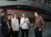 Menko Infrastruktur dan Pembangunan Kewilayahan AHY Tinjau Proses Perawatan dan Progres Handover SDM Whoosh Di Dipo Tegalluar