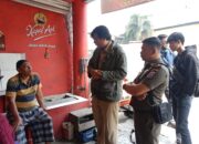 Penertiban bangunan liar yang dilakukan Pemerintah Kota Cimahi menuai sorotan warga.