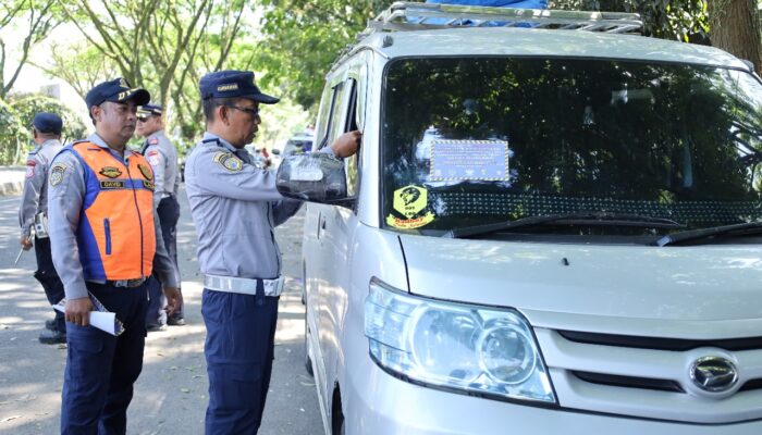 Dishub Cimahi Gelar Operasi Penegakan Hukum Pelanggaran Parkir di Jalan Utama Kota