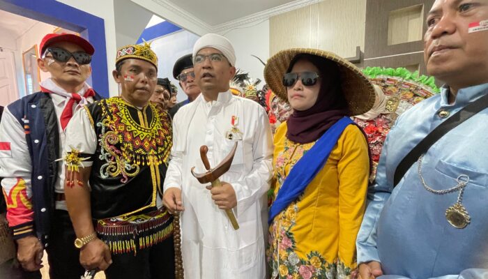 DPD Partai NasDem Kota Cimahi Gelar Karnaval Adat Nusantara Meriahkan HUT RI ke-80