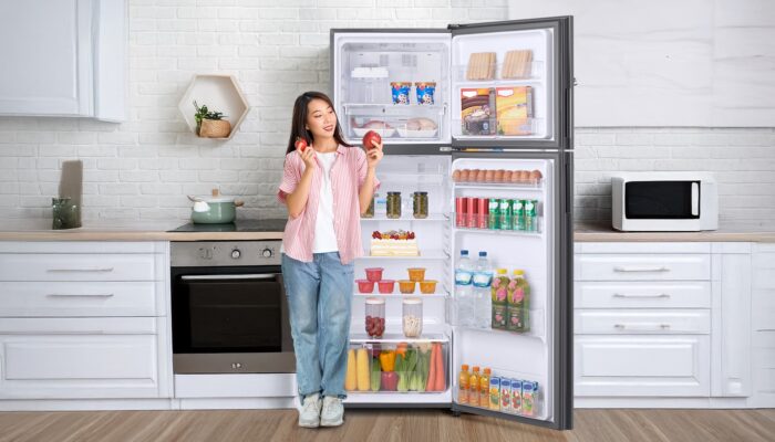 Strategi Local Fit & Inovasi Teknologi: Sharp Luncurkan Kulkas J-TECH Inverter Terbaru