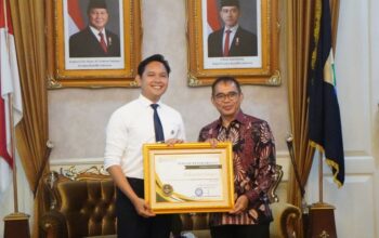 Launching UHC Prioritas, Kabupaten Cianjur Menerima Penghargaan