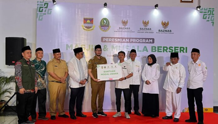 Baznas KBB Resmikan Program BMM-MADADA: 100 Pelaku Usaha Mikro Terima Bantuan Modal Usaha