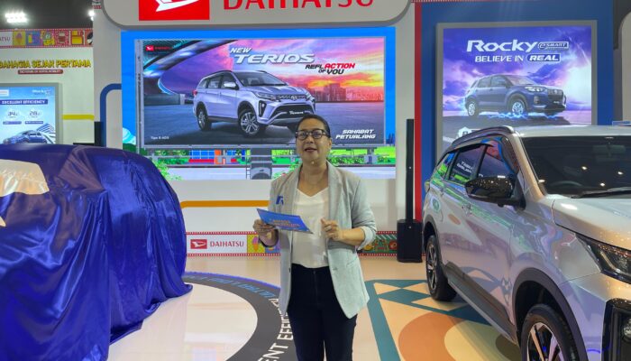 Daihatsu Rocky Hybrid e-Smart Jadi Primadona di GIIAS Bandung 2025