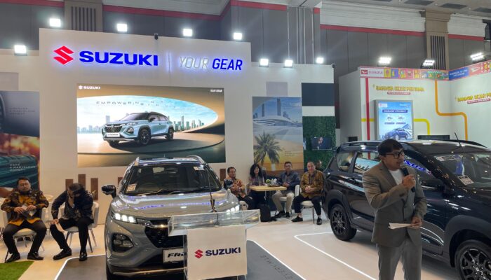 Suzuki Pukau Pengunjung GIIAS Bandung 2025 dengan Teknologi Hybrid dan Hadiah Logam Mulia