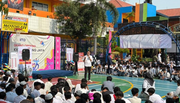 Indosat dan SMK Walang Jaya Perkuat Model Pembelajaran Berbasis Praktik Lewat Inisiatif Kios
