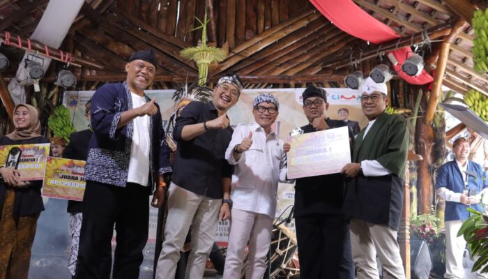 Ketua DPRD Jawa Barat Buky Wibawa Apresiasi Pelestarian Kearifan Lokal dalam Festival Cireundeu 2025