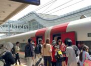 Whoosh Tembus 24 Ribu Penumpang, Volume Whoosh di Libur Natal Masih Tinggi