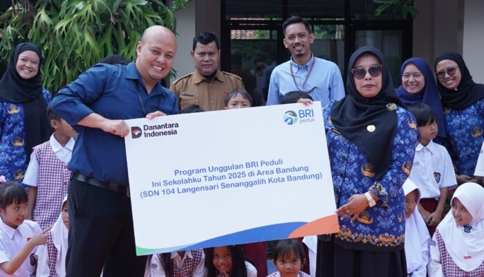 BRI Peduli Salurkan Program “Ini Sekolahku” 2025 di Bandung, Perkuat Komitmen terhadap Pendidikan Dasar