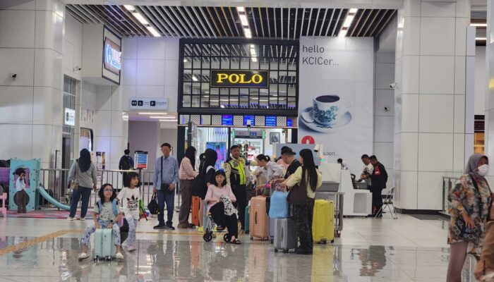 KCIC Hadirkan Layanan Porter di Stasiun Whoosh Halim untuk Permudah Penumpang Berlibur pada Nataru