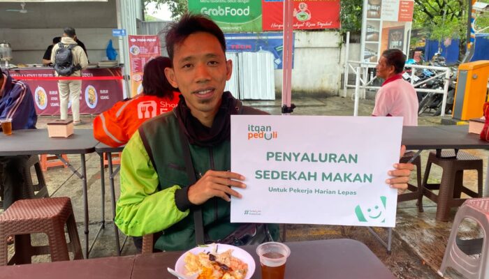 Itqan Peduli Gelar Program Sedekah Pangan, Hadirkan Sarapan Gratis dan Senyum Kebaikan untuk Pekerja Harian Lepas