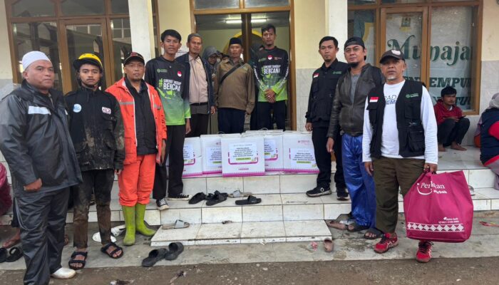 Sigap Respon Bencana Longsor Cisarua, Sinergi Foundation Kirimkan Logistik dan Tim Pemulasaraan Jenazah ke Lokasi Terdampak