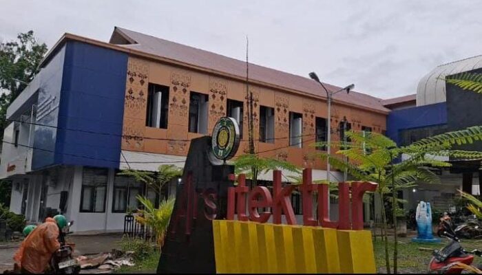 Diduga Tidak Profesional Dan Intimidasi Mahasiswa Orang Tua Mahasiswa Kecewa Dengan Tingkah Oknum Dosen Arsitektur
