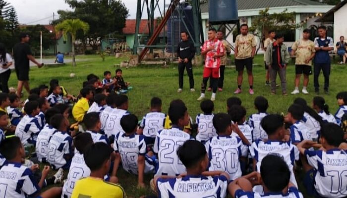 Eks Persib Bandung Erwin Ramdhani Motivasi Siswa SSB JAVACONS SS