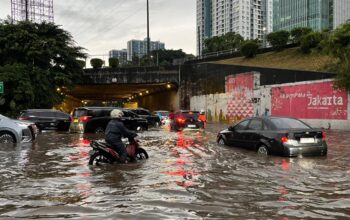 Cuaca Ekstrim, Sejumlah Akses Menuju Stasiun Whoosh Tergenang Air. KCIC Imbau Penumpang Melalui Akses Tol Atau Menggunakan LRT