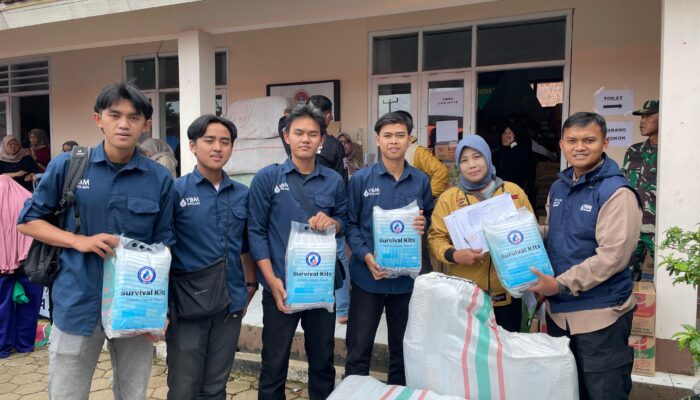 BRI Melalui YBM BRILiaN Salurkan Bantuan bagi Penyintas Longsor di Cisarua, Bandung Barat