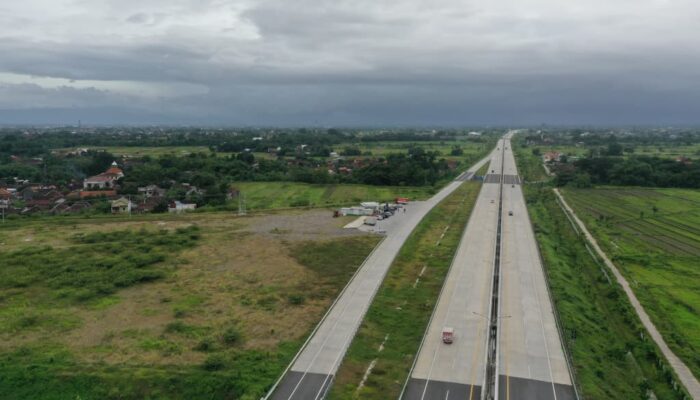 Jasa Marga Catat Peningkatan Total Volume Lalin di Ruas Tol Regional Nusantara Hingga H-2 Libur Imlek