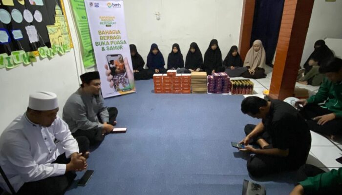 BMH Gelar Buka Puasa dan Doa Bersama Santri Rumah Qur’an Khoirunisa