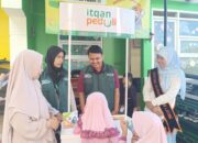 Siswa Itqan Islamic Preschool Belajar Praktik Zakat Fitrah di Bulan Ramadan