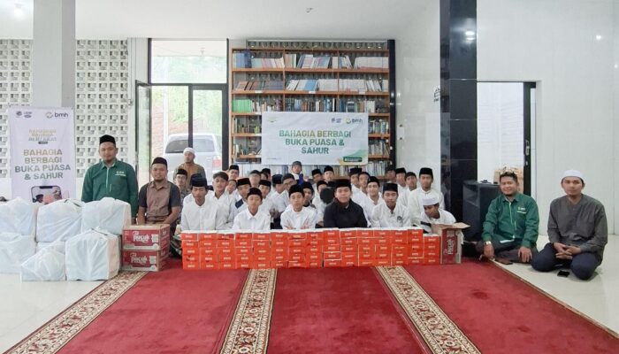 BMH Gelar Buka Puasa dan Doa, Bersama Santri di Soreang Bandung