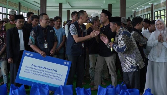 BRI Regional Office 9 Bandung Gandeng Yayasan dan Pesantren Salurkan Bantuan Sembako bagi Masyarakat Prasejahtera