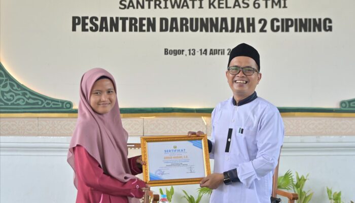 Pesantren Darunnajah 2 Cipining Bekali Santriwati Kemandirian Ekonomi Melalui Rihlah Iqtishodiyah