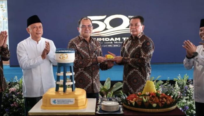 Hadiri HUT Ke-50 Perumdam TKR, Bupati Tangerang dan Wamen UMKM: Terus Perkuat Sinergi untuk Tingkatkan Pelayanan dan Ekonomi Daerah