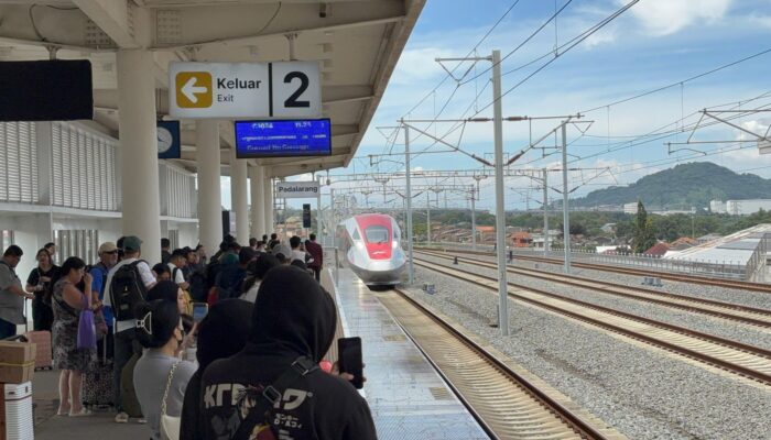 Peneliti, Pengusaha, dan Pengembang Ceritakan Dampak Whoosh bagi Lingkungan dan Ekonomi Wilayah