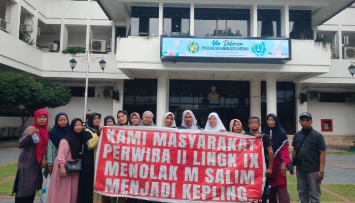 Warga Lingkungan IX Tandatangani Petisi Penolakan M Salim Sebagai Kepling