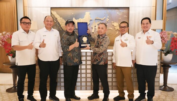 Kawal Investasi Hijau, Kang DS Pastikan Apkasi Urai Kendala Lahan Proyek PLTS