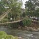 Tinjau Lokasi Jembatan Putus di Banjarwangi, Bupati Garut Pastikan Pembangunan Jembatan Gantung Permanen Segera Terealisasi