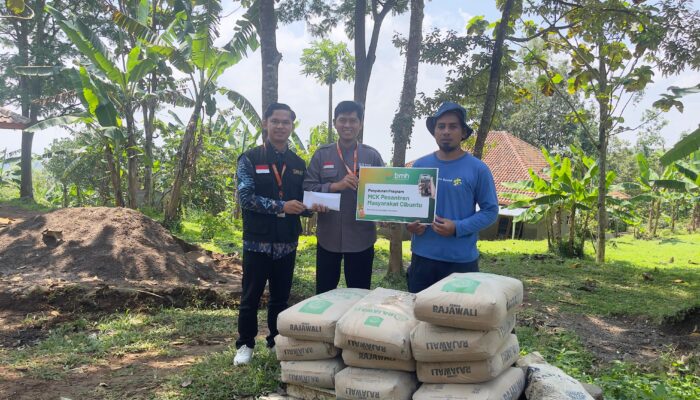 BMH Salurkan Bantuan MCK untuk Pesantren Masyarakat Cibuntu